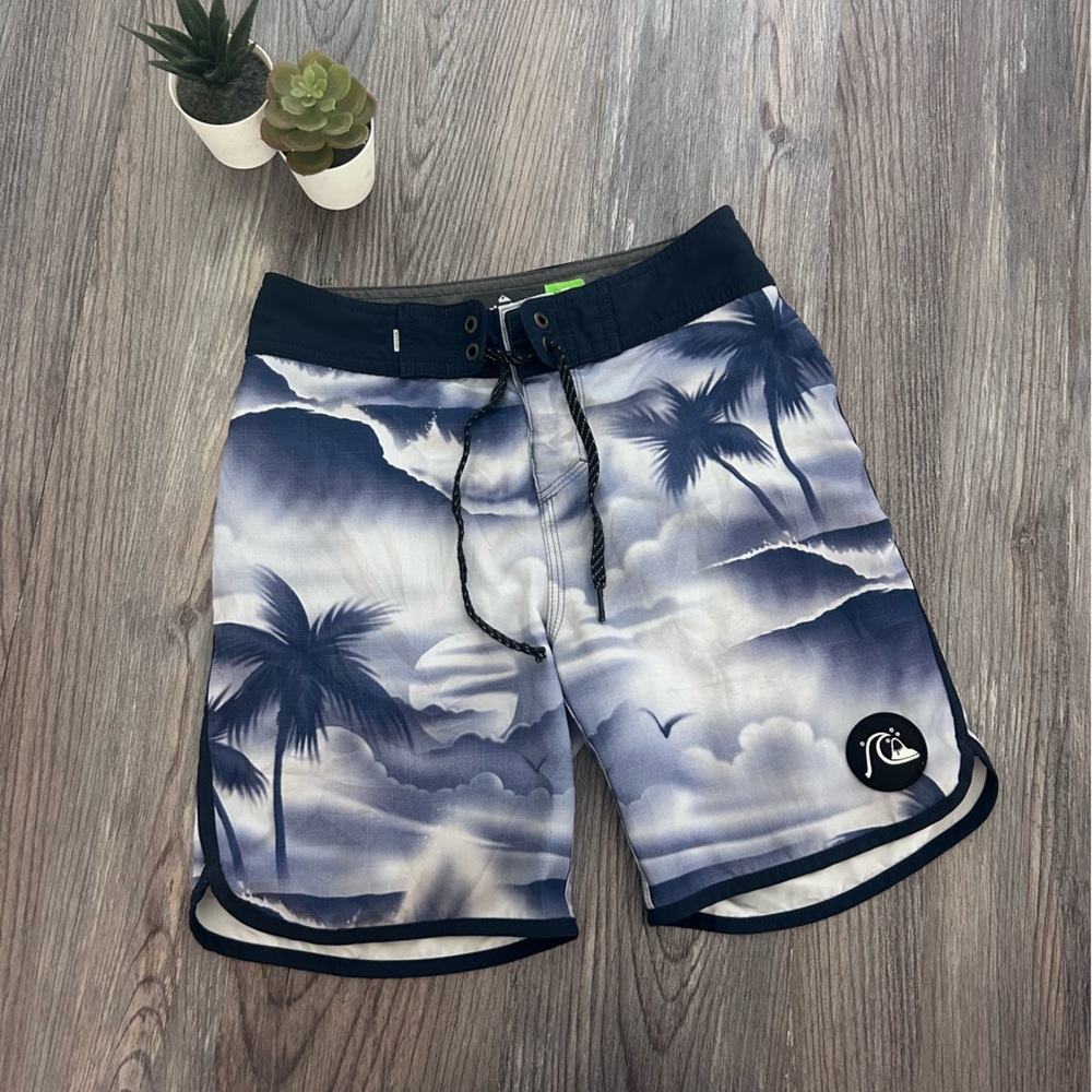 Quiksilver boys swim trunks size 8